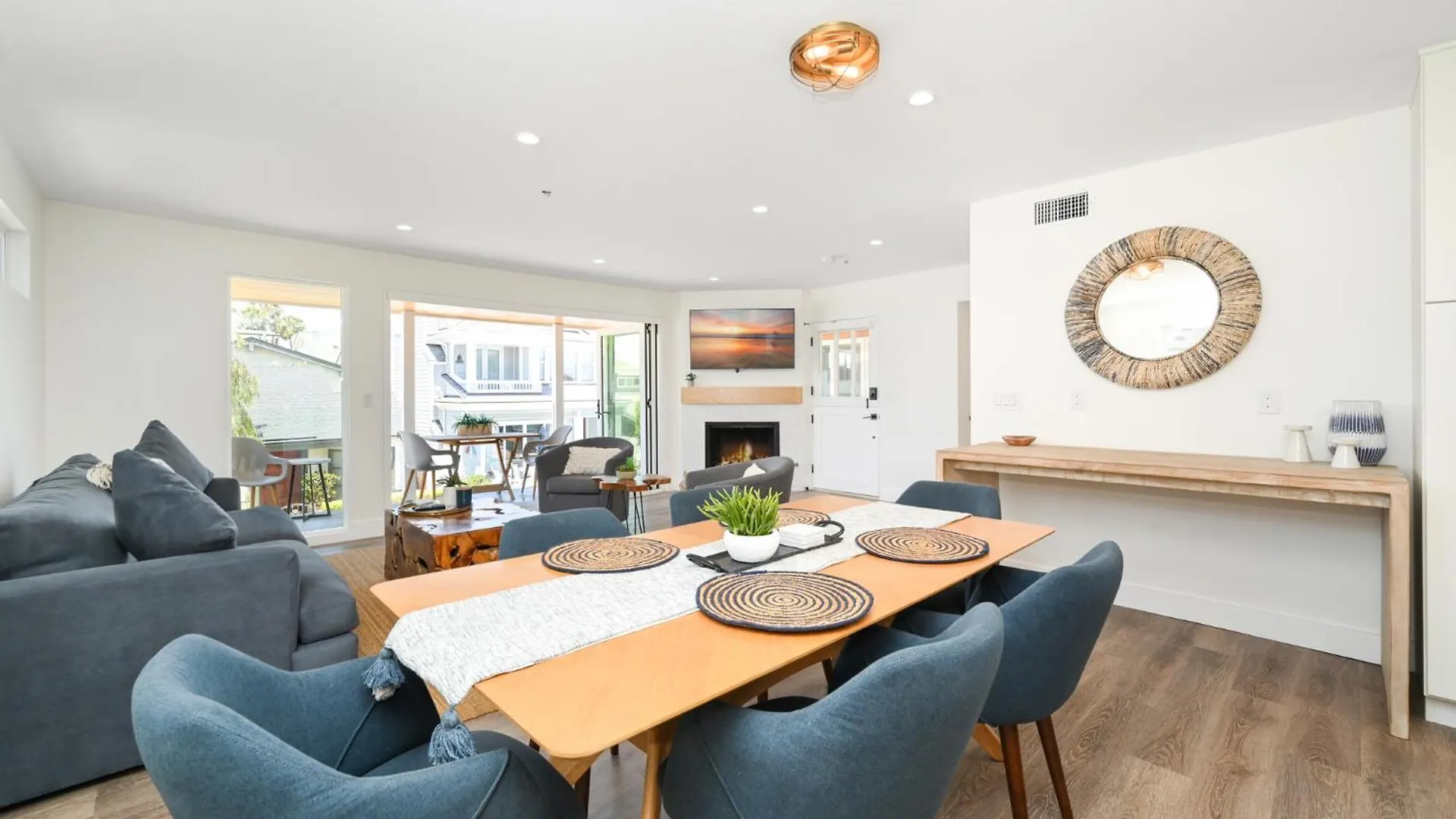 4 Bedroom Renovated Home On Balboa Island Newport Beach 0*,  United States