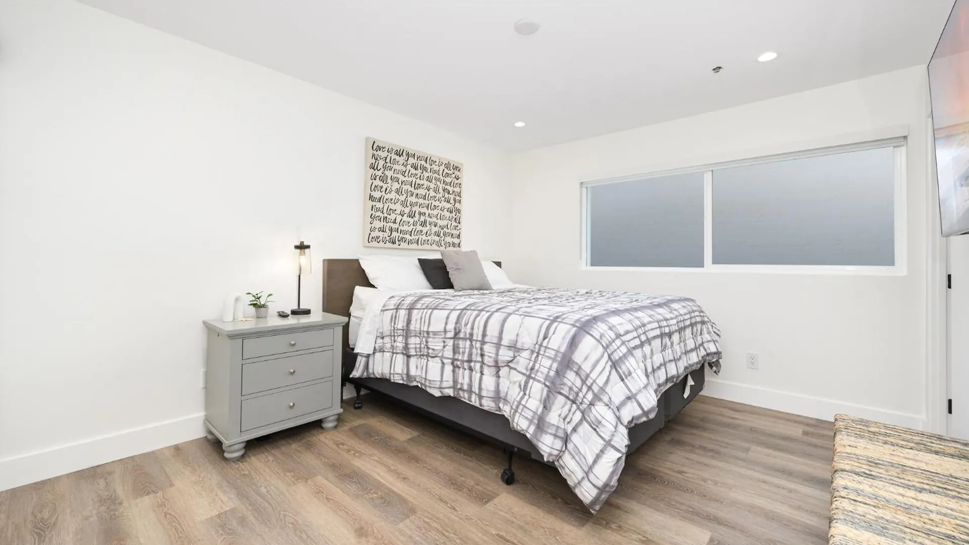 4 Bedroom Renovated Home On Balboa Island Newport Beach