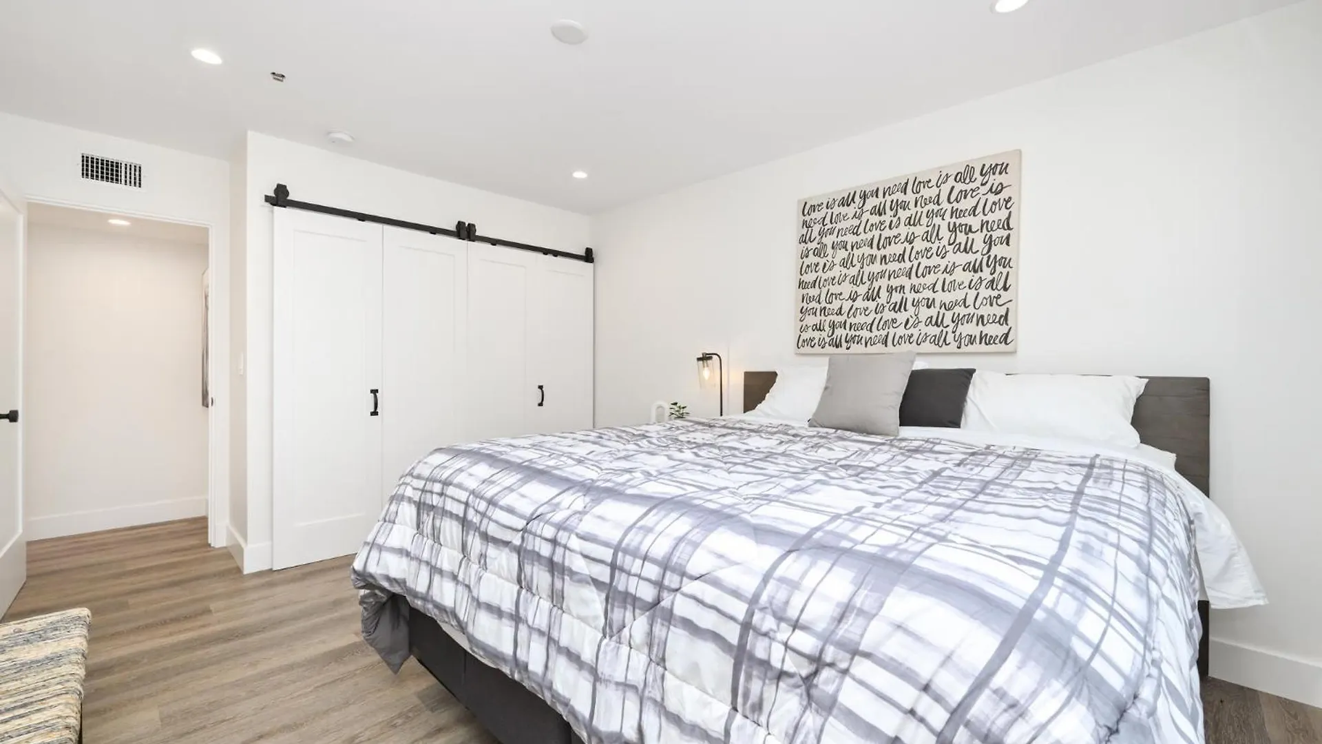 4 Bedroom Renovated Home On Balboa Island Newport Beach 0*,  United States